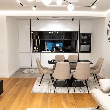 Apartment Lux Brilijant Apartmant