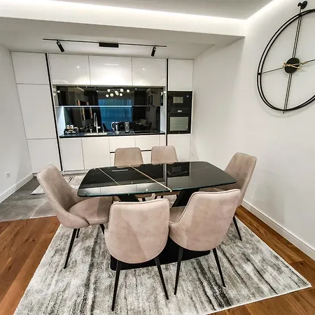 Lux Brilijant Apartmant *