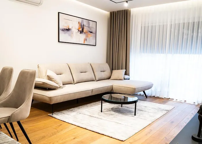 شقة Lux Brilijant Apartmant *