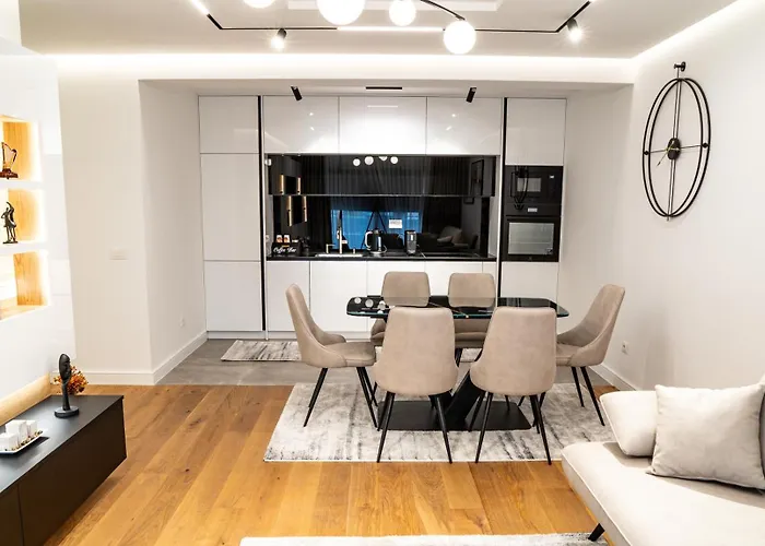 شقة Lux Brilijant Apartmant