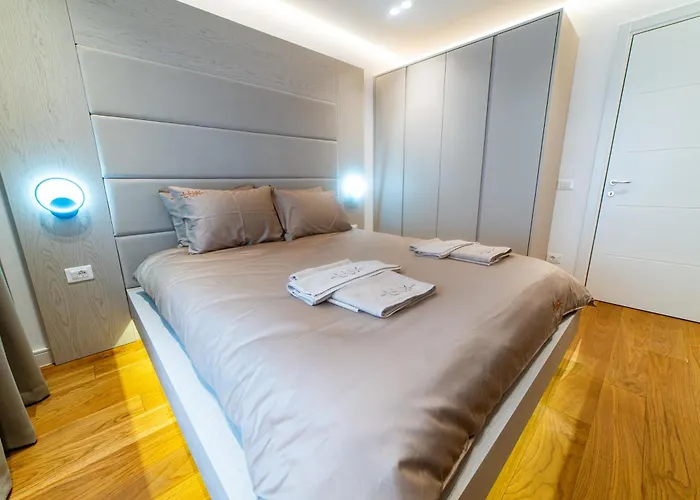 Lux Brilijant Apartmant شقة