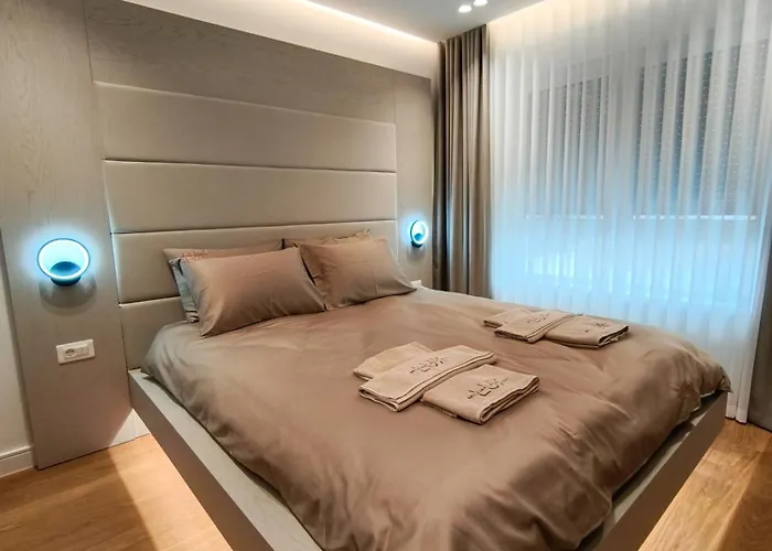 شقة Lux Brilijant Apartmant