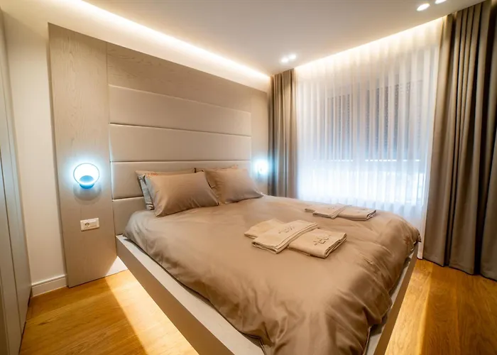 Lux Brilijant Apartmant شقة